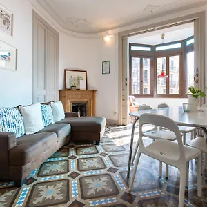 Apartment B21-apartamento Modernista Grupos, Barcelona